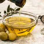 Dlaczego oliwa z oliwek jest lepsza od oleju?