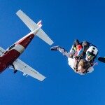 Przyjemność dla odważnych – skoki spadochronowe